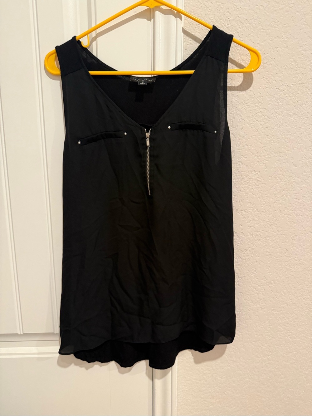 Women’s Black Sleeveless Zip-Front Blouse